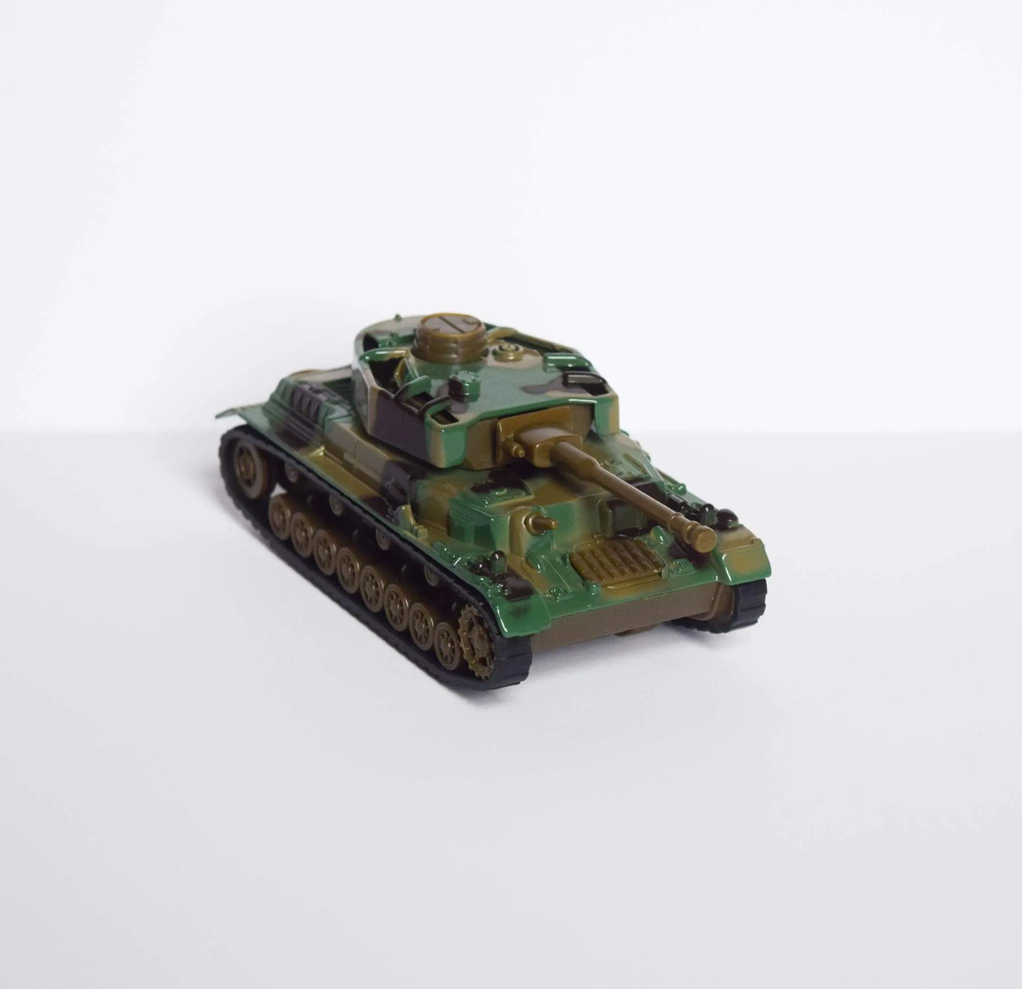 Pull Back Toy Tanks