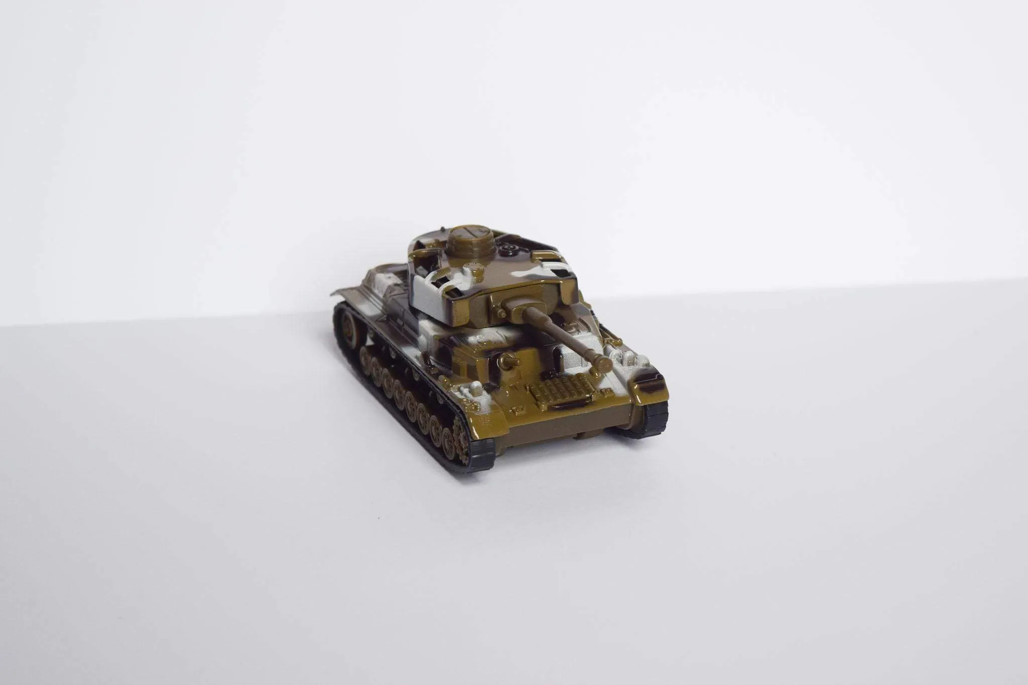 Pull Back Toy Tanks